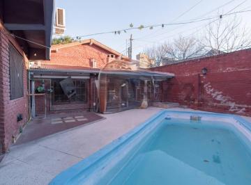 Casa · 184m² · 5 Ambientes · Venta Casa 5 Amb. Cochera Pileta V. Sarmiento