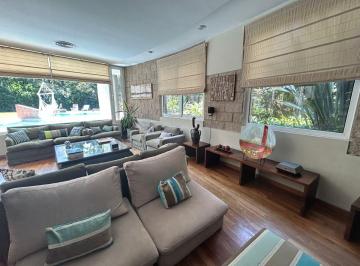 Casa de 9 ambientes, Pilar · Casa Alquiler Anual Amoblada Saint Matthews Village Pilar, 5 Dorm., Uno en Pb, dependencia.