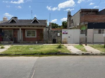 Casa de 5 ambientes, Lomas de Zamora · 3 Casas en Venta Sobre El Mismo Lote en Lomas de Zamora