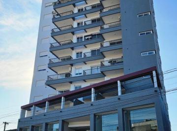 Departamento de 4 ambientes, Lanús · Depto. 4 Ambientes Al Frente con Cochera – Vista Panoramica – Edificio El Mirador