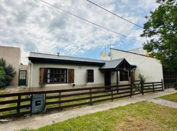 Casa · 156m² · 5 Ambientes · Casa en Venta - 2 Dorm. 2 Baños - La Plata