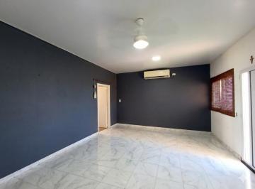 Casa · 100m² · 8 Ambientes · Casa a Estrenar 2 Dorm., Cochera y Patio - Praderas