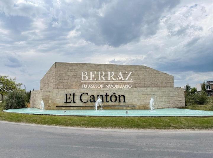 Terreno · 843m²