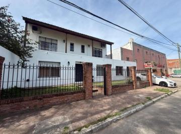 Casa · 165m² · 5 Ambientes · Casa en Venta - 4 Dorm. 4 Baños - Pilar