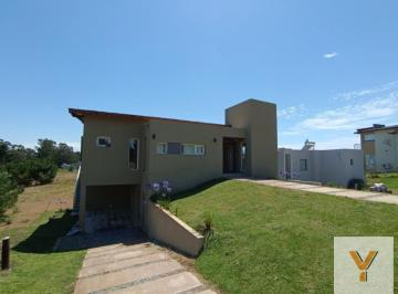 Casa · 221m² · 5 Ambientes · 2 Cocheras · Casa en Venta - 4 Dorm. 4 Baños - Pinamar
