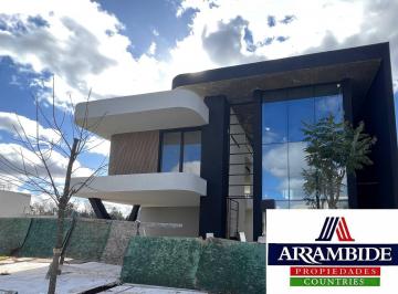 Casa · 550m² · 7 Ambientes · 2 Cocheras · Casa en Nordelta - Yacht Al Río