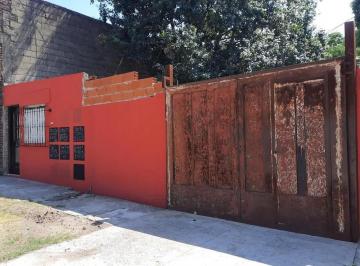 Casa · 149m² · 4 Ambientes · 3 Cocheras · Casa 4 Ambientes + Local o Depto Sobre Gran Lote