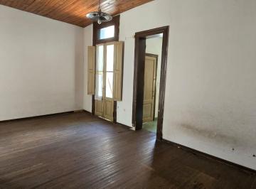Casa · 3 Ambientes · Casa de Corte Antiguo en Banfield