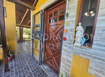 Casa · 98m² · 3 Ambientes · 3 Cocheras · Venta de Casa con Parque, Piscina en Alejandro Korn