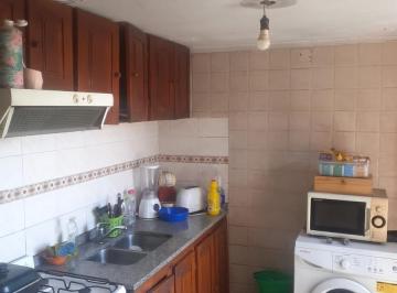 Departamento · 130m² · 7 Ambientes · Departamento en Venta - 5 Dorm. 2 Baños - 90 m² - Villa Soldati