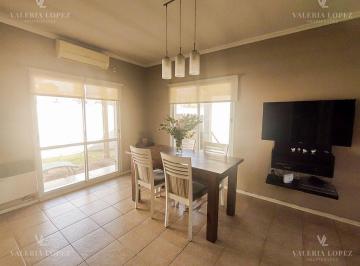 Casa · 182m² · 4 Ambientes · 2 Cocheras · Casa en Venta en Montecarlo, Apto Crédito! del Viso, Pilar
