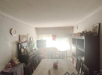 Casa de 4 ambientes, Tres de Febrero · Casa Sobre Lote de 300 m Para Reciclar – Ciudad Jardín