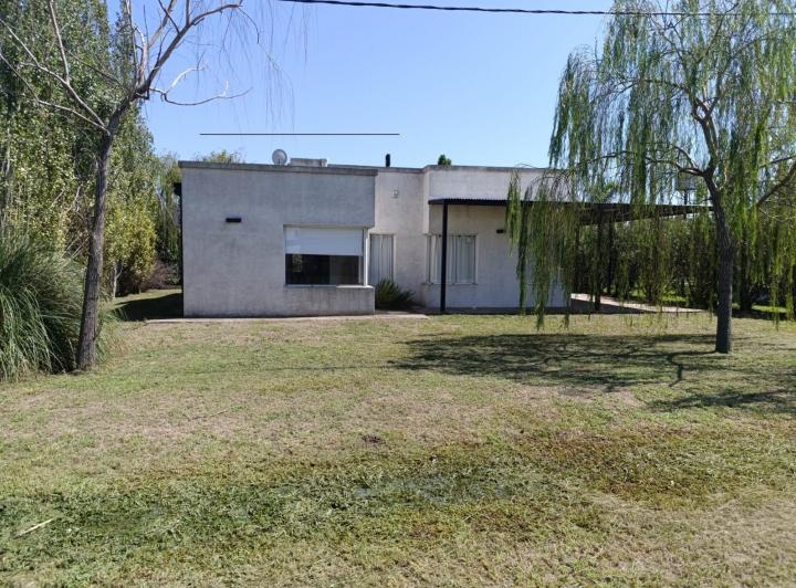 Casa · 100m² · 3 Ambientes · 1 Cochera