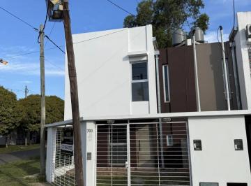 Departamento · 75m² · 3 Ambientes · 1 Cochera · Dúplex en Venta - 2 Dorm. 2 Baños - La Plata