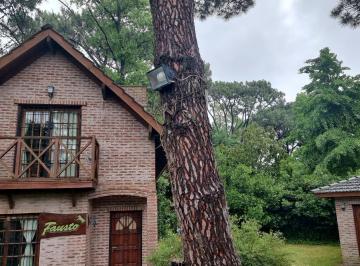 Casa · 80m² · 3 Ambientes · 1 Cochera · Alquiler Temporario de Casa en Villa Gesell