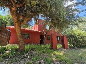 Casa de 4 ambientes, La Cumbre · Venta Casa La Cumbre - Categoría - Pileta - Quincho