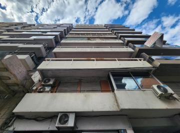 Departamento · 86m² · 5 Ambientes · Corrientes 1300 Tres Dorm. con Balcon