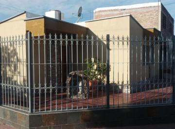 Casa de 6 ambientes, Presidente Sarmiento · Se Vende Hermosa Casa Esquina B° Vandor, Calle Einstein N°3195, Godoy Cruz. Mendoza