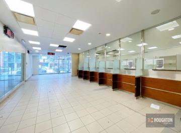 Local comercial · 216m² · Local en Venta Sobre Av Caseros Al 2736, Parque Patricios - Caba.