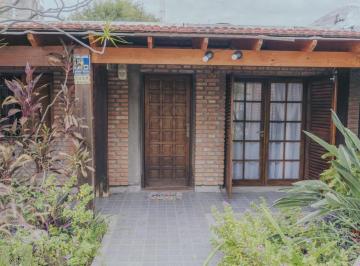 Casa · 164m² · 4 Ambientes · 1 Cochera · Casa en Venta - 3 Dorm. 3 Baños - La Rioja
