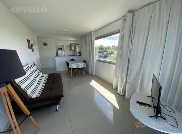 Departamento · 60m² · 3 Ambientes · 1 Cochera · Apartamento en Alquiler Sobre La Rambla de Colonia