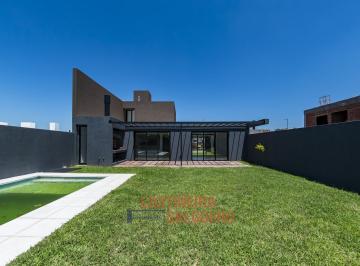 Casa · 286m² · 12 Ambientes · 2 Cocheras · Casa a Estrenar en Mansos del Sur