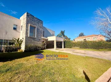 Casa · 225m² · 4 Ambientes · 2 Cocheras · Casa en Venta en Barrio Cerrado Weston, Moreno