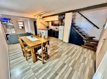 Casa en Venta de 3 ambientes  · Duplex 2d. 2b. en Venta