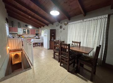 Casa · 150m² · 5 Ambientes · 1 Cochera · Casa en Las Mojarras