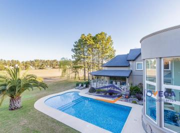 Casa · 700m² · 7 Ambientes · 4 Cocheras · Casa en Venta en Country San Diego Moreno