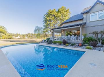 Casa · 700m² · 7 Ambientes · 4 Cocheras · Casa en Venta en Country San Diego Moreno