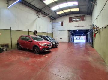 Casa · 254m² · 6 Ambientes · 6 Cocheras · Venta Deptos. Local y Cocheras en Block Avellaneda