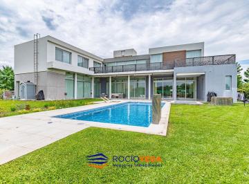 Casa · 590m² · 8 Ambientes · 3 Cocheras · Casa en Venta en Country Terravista General Rodriguez