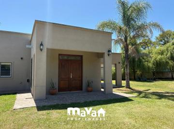 Casa · 400m² · 5 Ambientes · 6 Cocheras · Casa en Venta Zárate