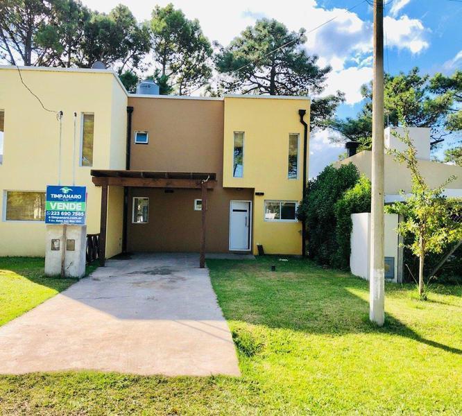 Duplex 3 amb, 85m² con cochera y jardín — La Caleta