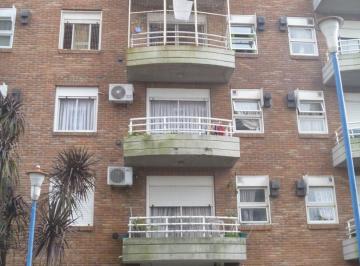 Departamento · 1m² · 3 Ambientes · Departamento en Alquiler en Avellaneda, G. B. a. Zona Sur, Argentina