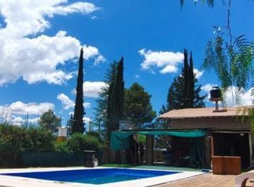 Quinta vacacional · 120m² · 4 Dormitorios · 4 Cocheras · Greenwood Inmobiliaria Vende - Cabaña en El Carrizal Greenwood Inmobiliaria Vende - Cabaña en El Car