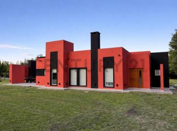 Casa · 125m² · 5 Ambientes · Casa en Venta en Estancia Las Malvinas 2 Brandsen 3 Dorm.