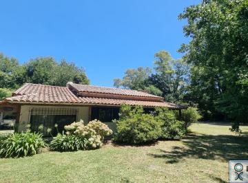Casa · 101m² · 4 Ambientes · 1 Cochera · Casa en Venta Sobre Calle Haydn. Parque Udaondo! en del Viso con Planos