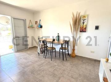 Departamento · 42m² · 2 Ambientes · 1 Cochera · Departamento Moderno 2 Ambientes con Gran Balcón y Cochera. Excelente Zona de Venado Tuerto, Santa F