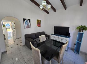 Casa de 7 ambientes, Villa Carlos Paz · Venta: Casa - 2 Dorm. - 2 Baños - Cochera y Patio - Refaccionada - Villa Domínguez - Carlos Paz