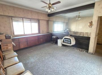 Departamento de 4 ambientes, Velez Sarsfield · Velez Sarsfield - Rosalia de Castro 4621 - 4 Amb C/dep - Cochera