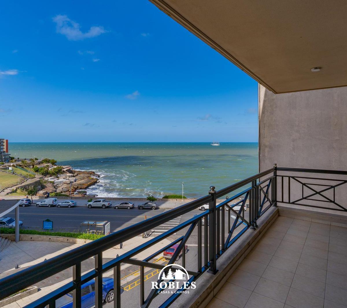 Semipiso 4 amb, 140m² con cochera y vista al mar — Playa Chica