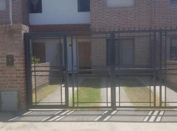 Casa de 4 ambientes, Neuquén · Hermoso! Duplex - Super Amplio y Muy Luminoso!