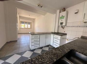 PH de 3 ambientes, Vicente López · Excelente PH de 3 Amb, Muy Luminoso S/exp, 1º Piso X Escalera en Pleno Centro de Olivos