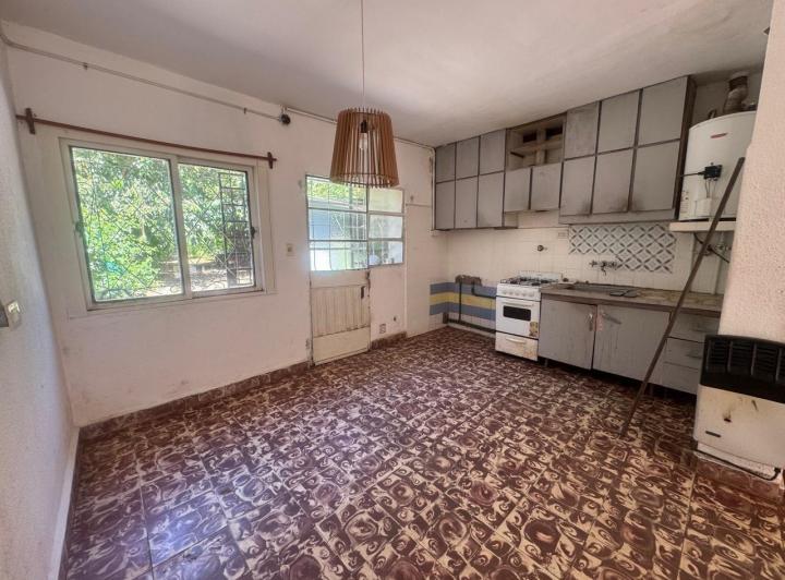 Casa · 83m² · 4 Ambientes · 1 Cochera