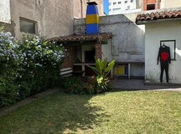 Casa · 140m² · 5 Ambientes · 1 Cochera · Chalet Marplatense Frente Al Mar Alquiler Temporal