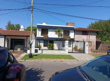 Casa de 5 ambientes, Pilar · Victor Vergani 1051