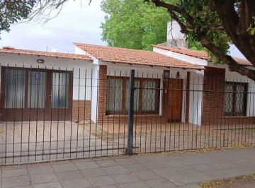 Casa de 5 ambientes, Córdoba · Venta Casa 2 Dorm. con Cochera en Ameghino Sur