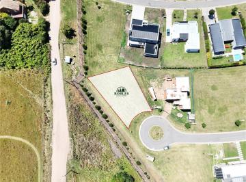 Terreno · 794m² · Lote en El Barrio Privado Arenas Chico